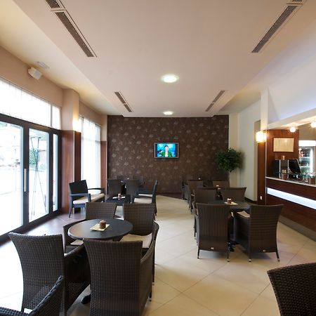Hotel Fontana Buzet Luaran gambar