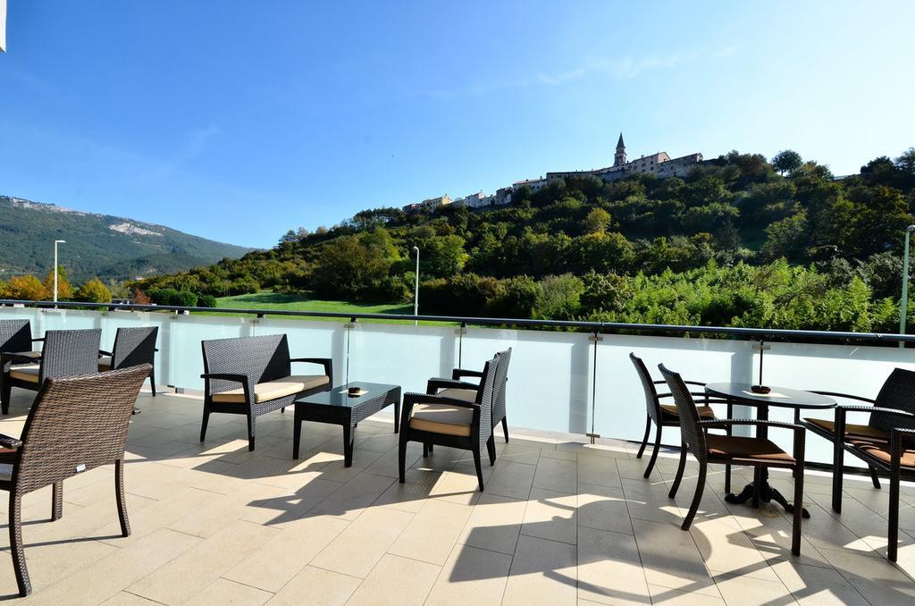 Hotel Fontana Buzet Luaran gambar