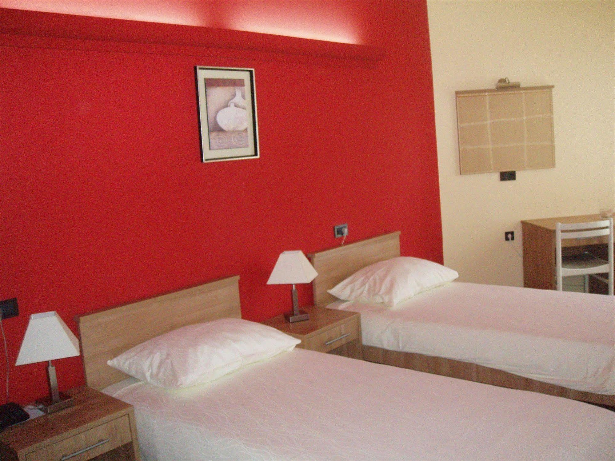 Hotel Fontana Buzet Bilik gambar
