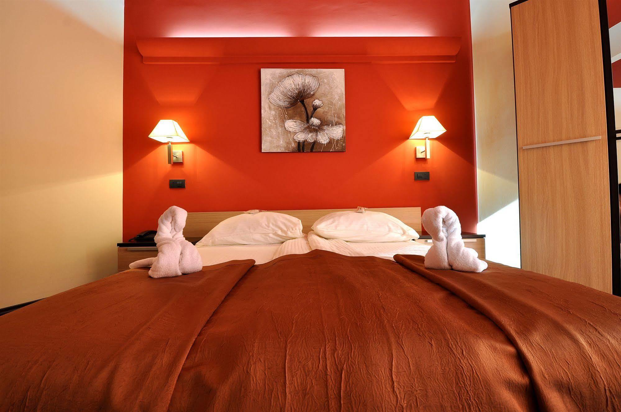 Hotel Fontana Buzet Luaran gambar